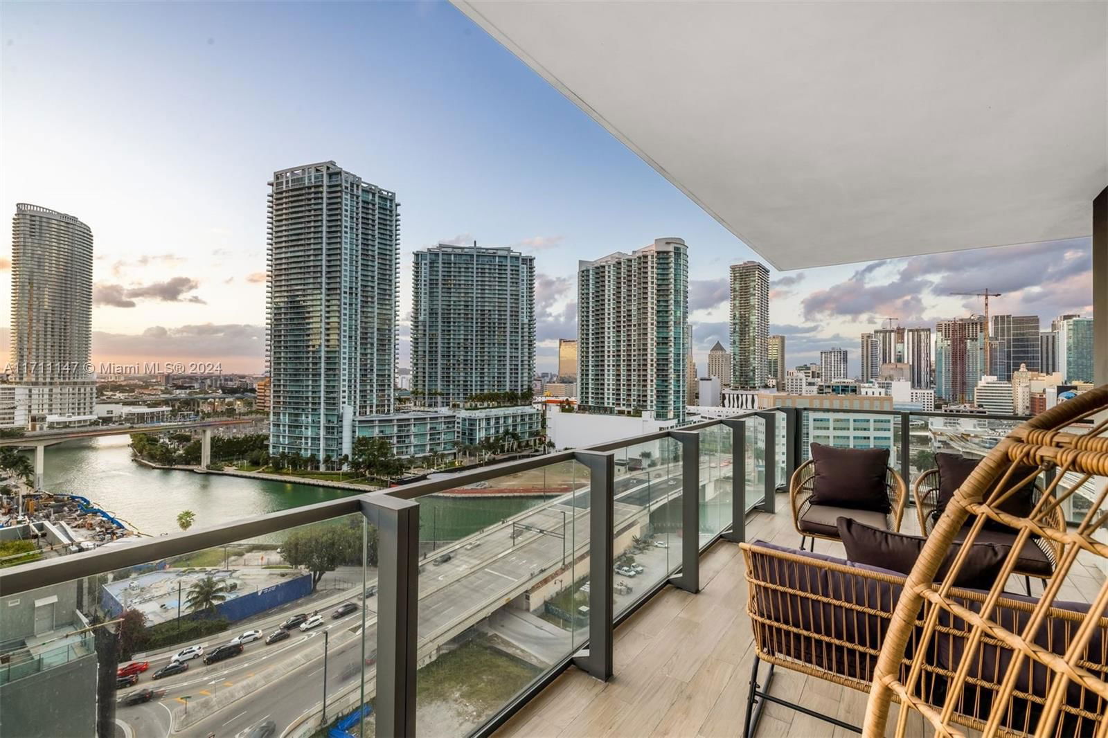 Real estate property located at 68 6th St #1112, Miami-Dade, REACH CONDO, Miami, FL