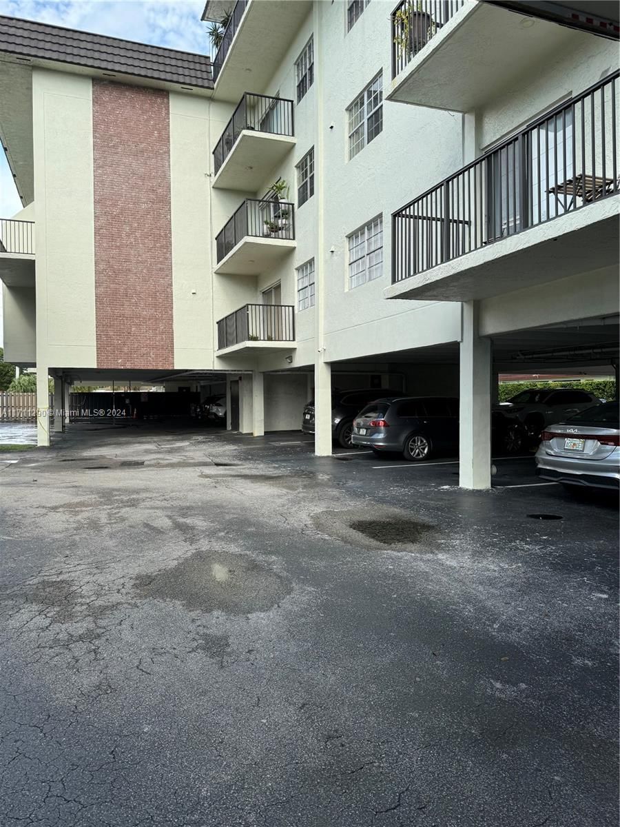 Real estate property located at 5731 37th St #209, Miami-Dade, VIRGINIA GARDENS CONDO, Virginia Gardens, FL