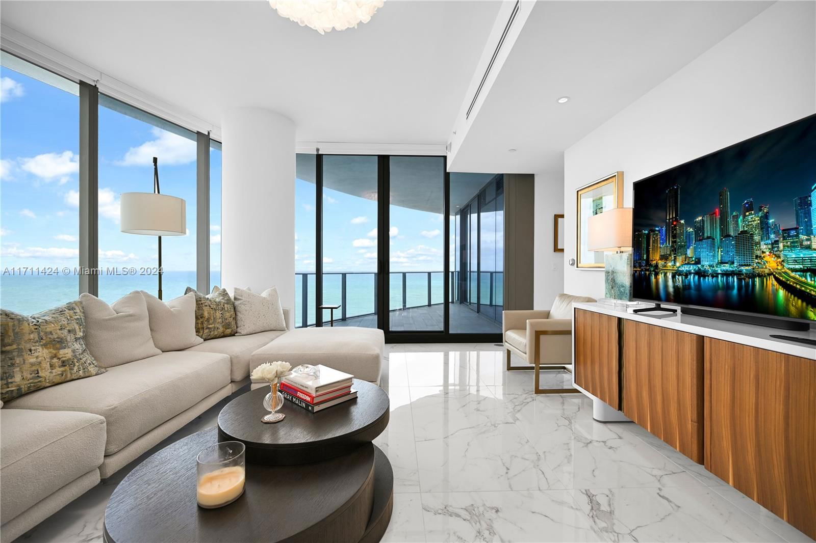 Real estate property located at 15701 Collins Ave #1001, Miami-Dade, 15701 COLLINS CONDO, Sunny Isles Beach, FL