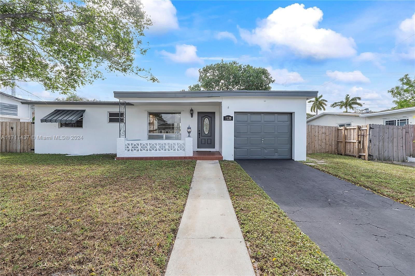 Real estate property located at 7220 1st St, Broward, BOULEVARD HEIGHTS SEC 12, Pembroke Pines, FL