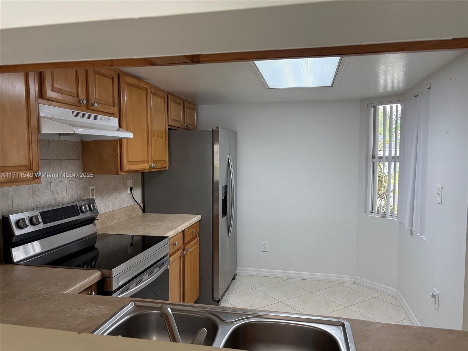 Real estate property located at 401 113th Way #401, Broward, Fairway Greens Condo Home, Pembroke Pines, FL