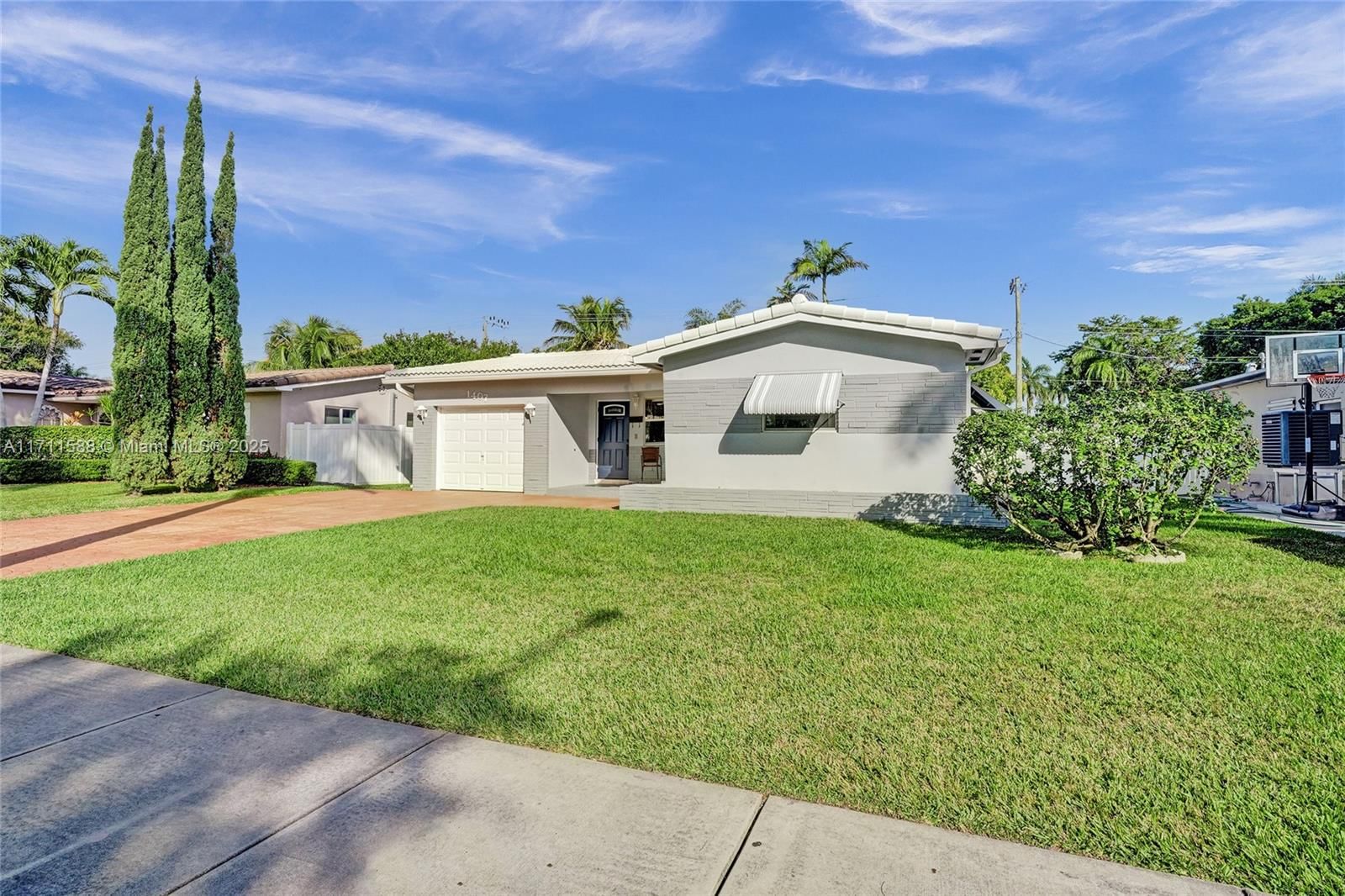 Real estate property located at 1407 Harding St, Broward, Hollywood Homesites High, Hollywood, FL