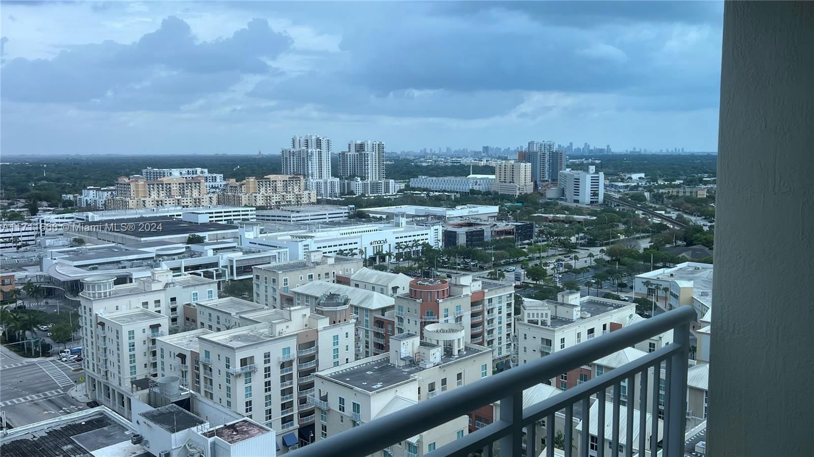 Real estate property located at 9055 73rd Ct #2007, Miami-Dade, METROPOLIS I AT DADELAND, Miami, FL