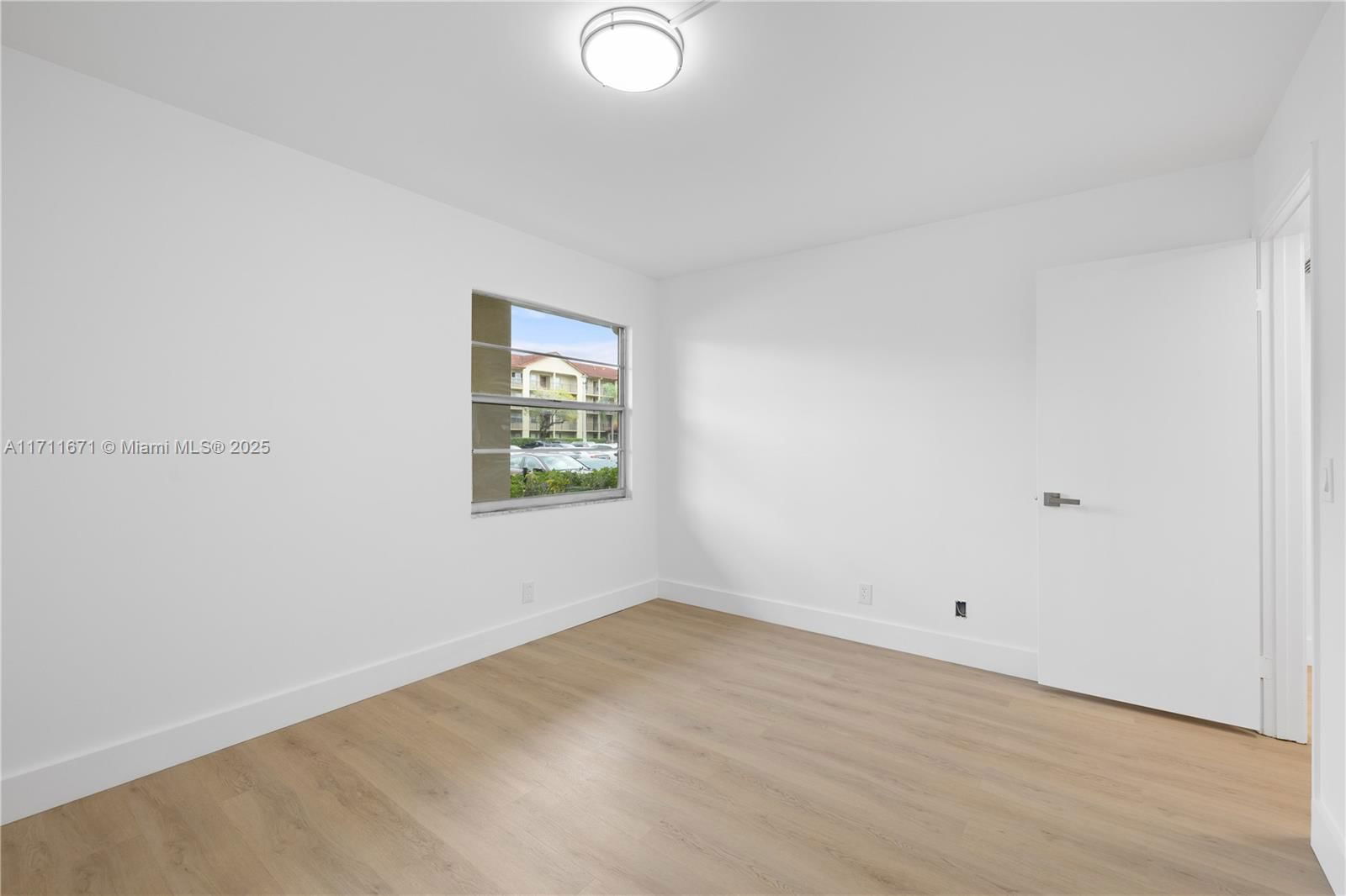 Real estate property located at 13000 15th Ct #111U, Broward, Ivanhoe East At Century V, Pembroke Pines, FL