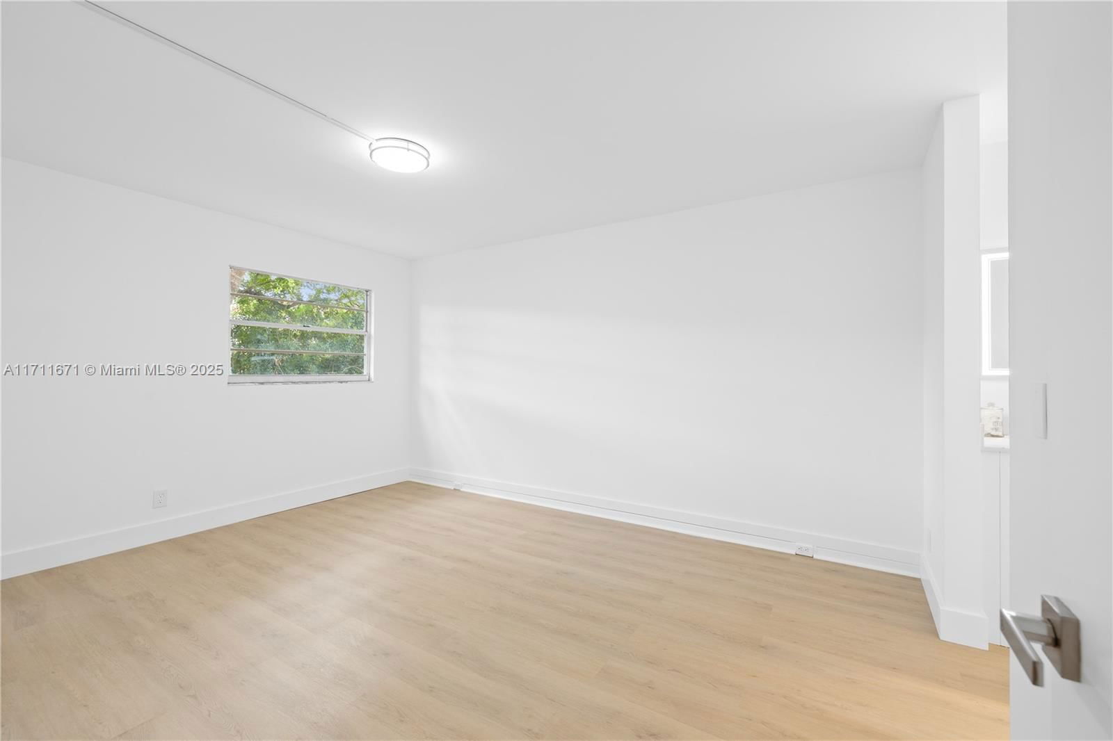 Real estate property located at 13000 15th Ct #111U, Broward, Ivanhoe East At Century V, Pembroke Pines, FL