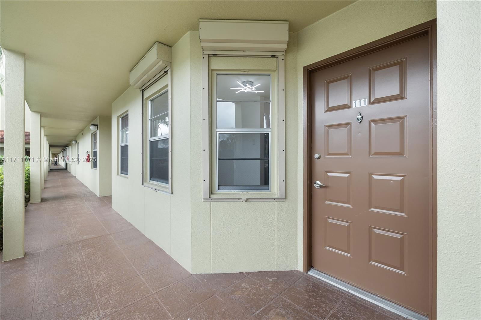 Real estate property located at 13000 15th Ct #111U, Broward, Ivanhoe East At Century V, Pembroke Pines, FL