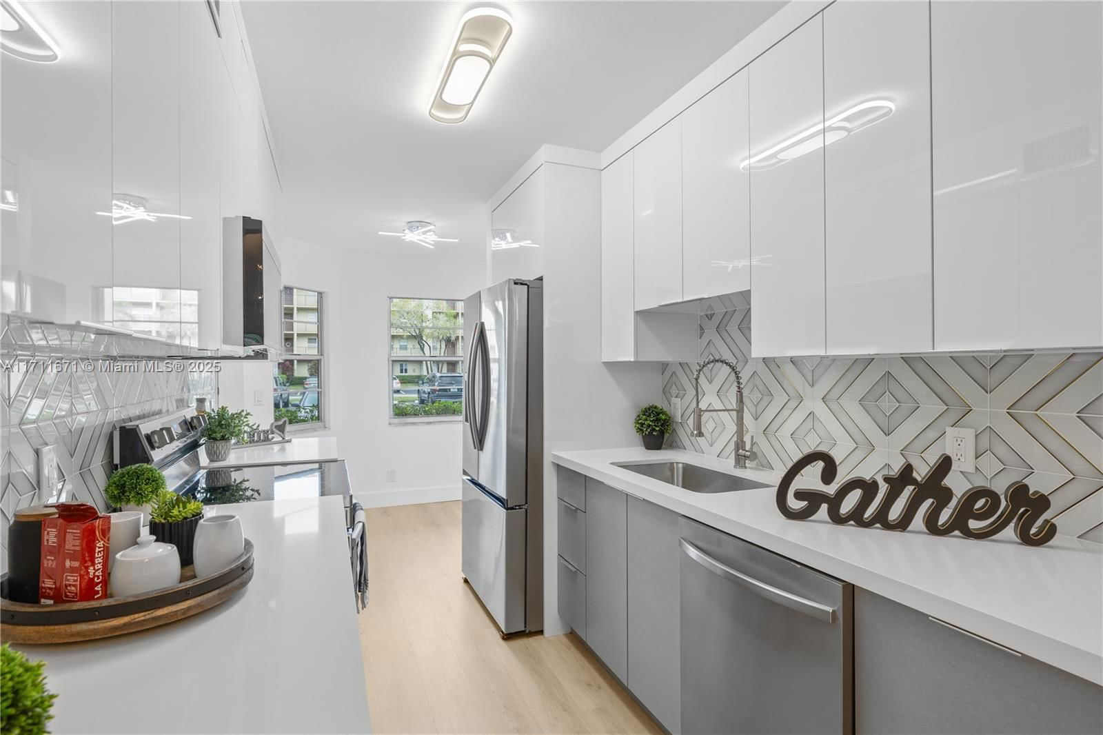 Real estate property located at 13000 15th Ct #111U, Broward, Ivanhoe East At Century V, Pembroke Pines, FL