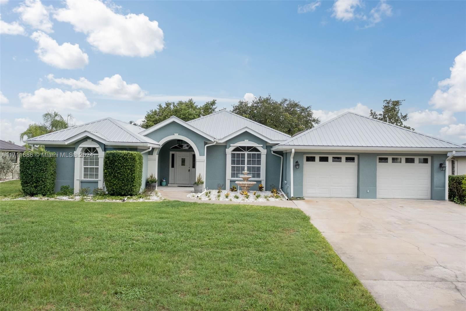 Real estate property located at 1261 Riverbend Dr, Hendry, RIVERBEND ESTATES, La Belle, FL