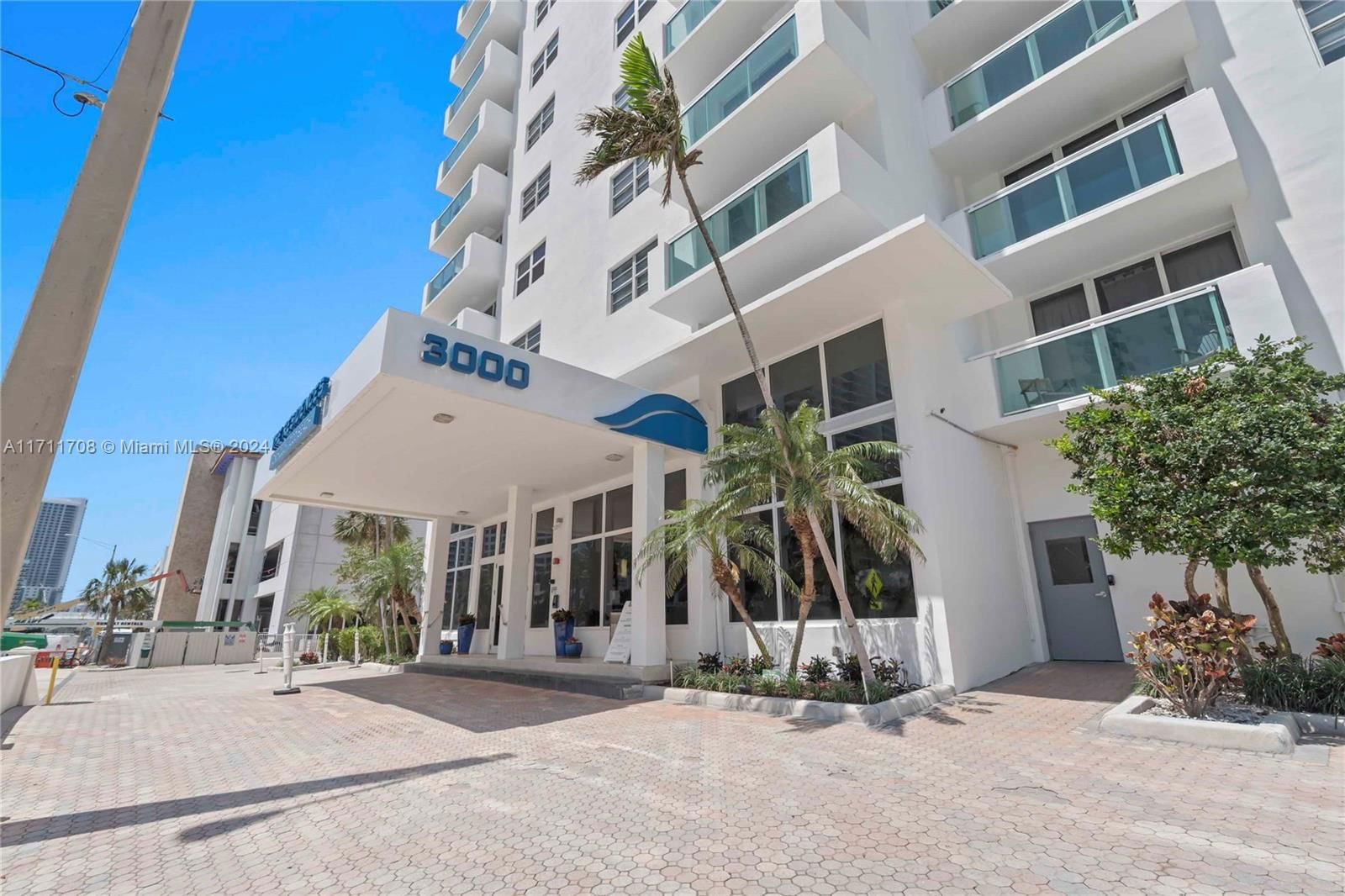 Real estate property located at 3000 Ocean Dr #1408, Broward, RESIDENCES ON HOLLYWOOD B, Hollywood, FL