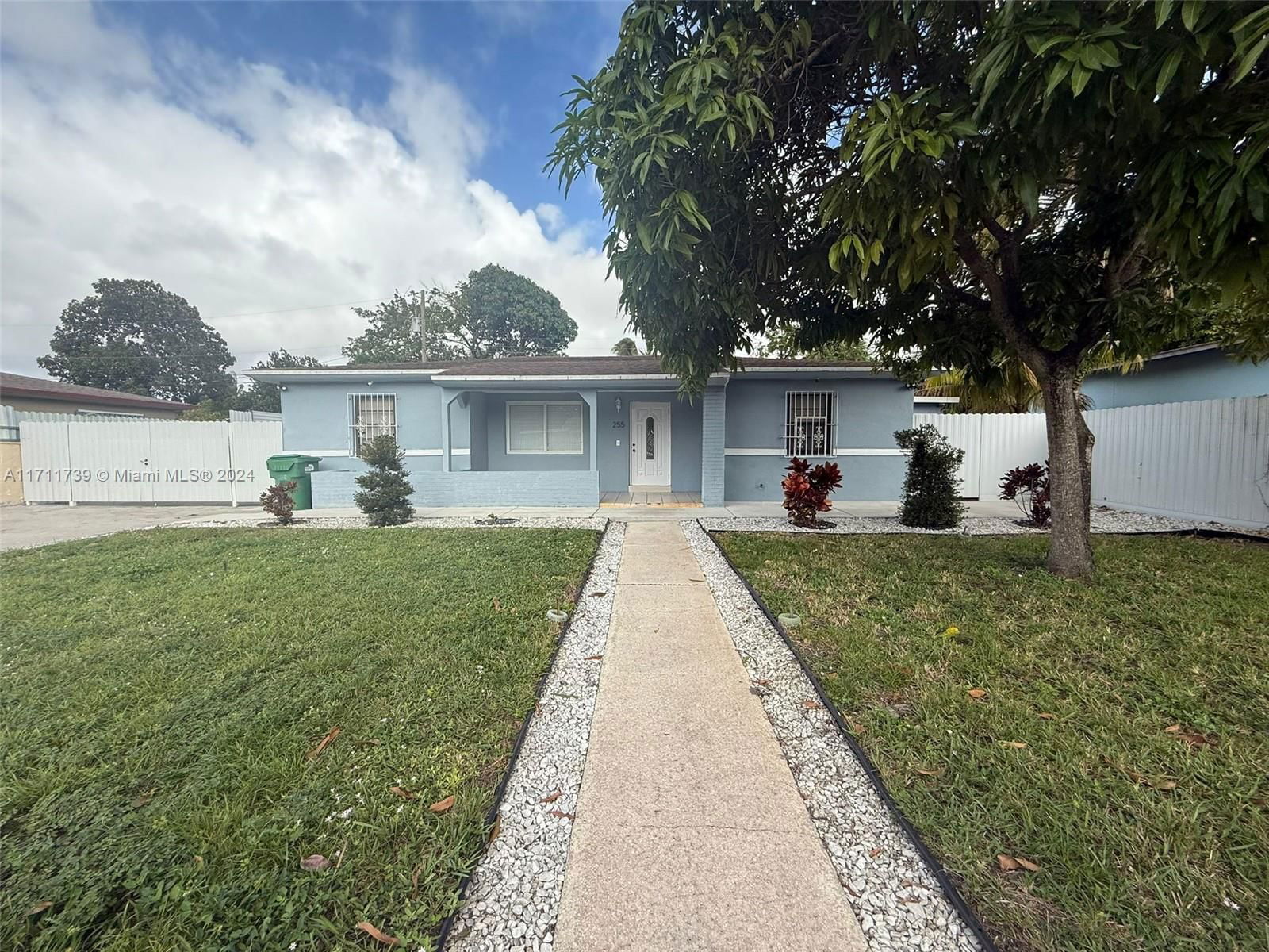 Real estate property located at 255 189th St, Miami-Dade, NORWOOD SUB, Miami Gardens, FL