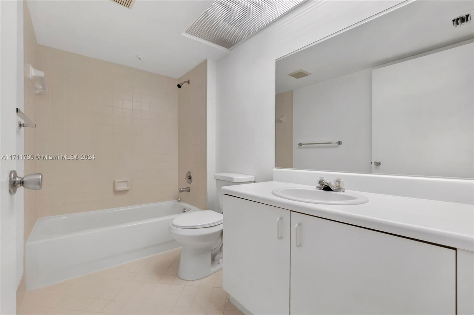 Real estate property located at 601 141st Ave #104P, Broward, Plymouth At Century Villa, Pembroke Pines, FL