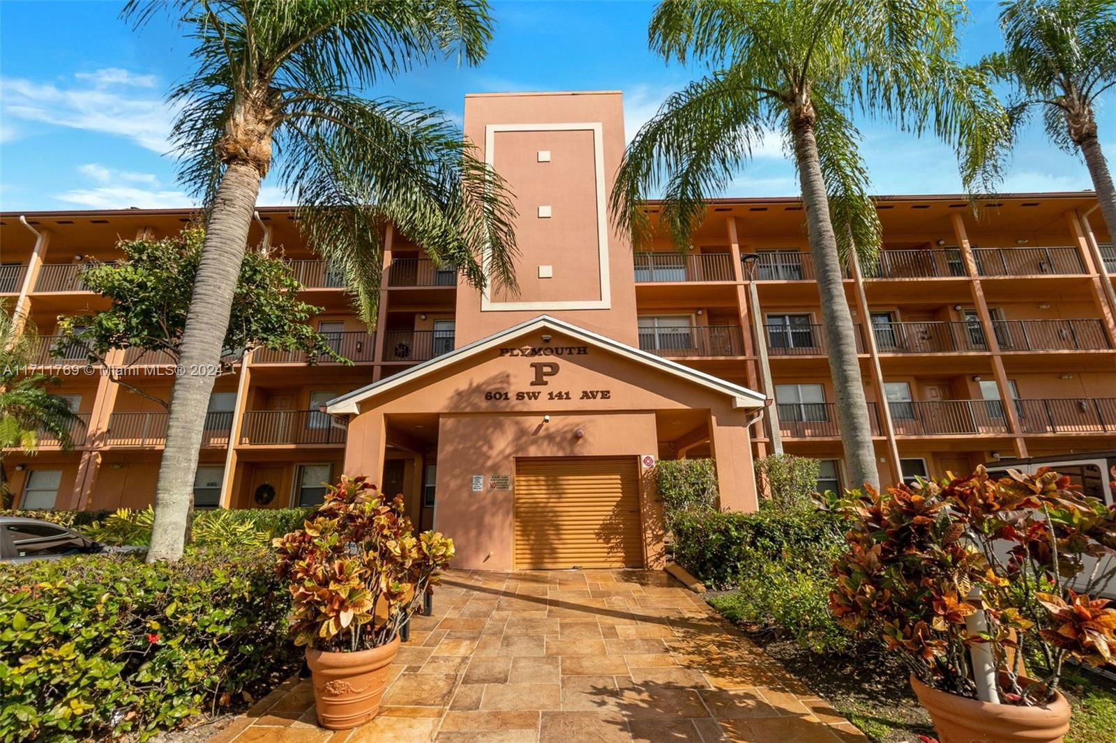Real estate property located at 601 141st Ave #104P, Broward, Plymouth At Century Villa, Pembroke Pines, FL