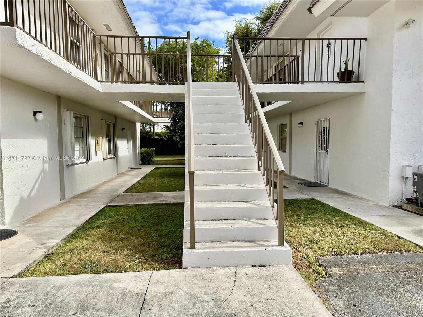 Real estate property located at 6941 129th Ave #3, Miami-Dade, GREENTREE CONDO, Miami, FL