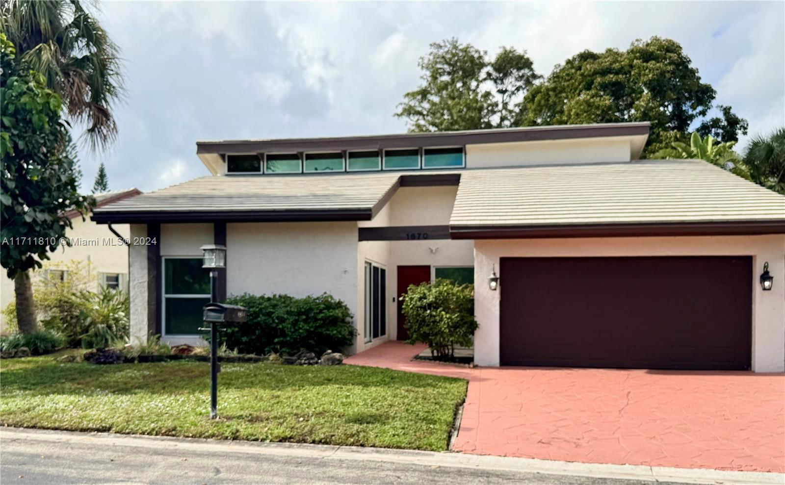 Real estate property located at 1670 Riverwood Ln, Broward, RAMBLEWOOD VILLAS, Coral Springs, FL