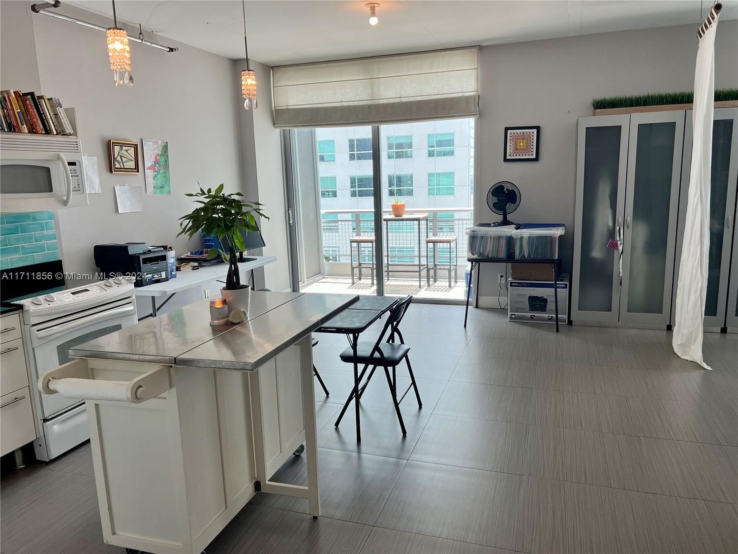 Real estate property located at 690 1st Ct #1732, Miami-Dade, NEO VERTIKA CONDO, Miami, FL