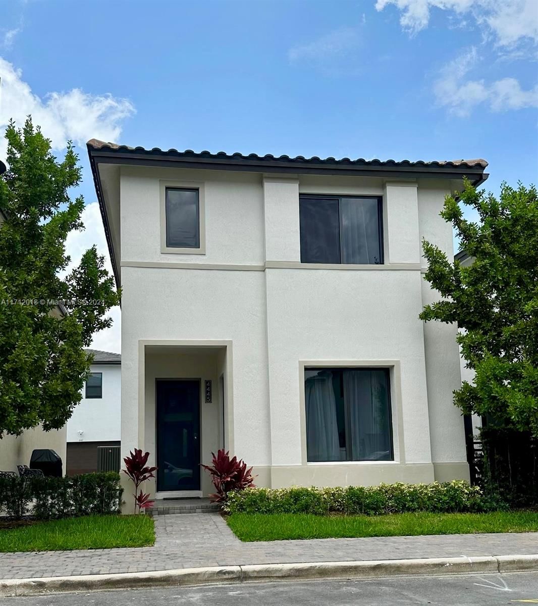 Real estate property located at 4445 82nd Ave, Miami-Dade, DOWNTOWN DORAL SOUTH PHAS, Doral, FL