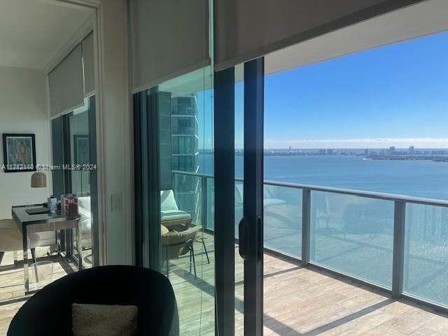 Real estate property located at 650 32nd St #3606, Miami-Dade, PARAISO BAY CONDO, Miami, FL