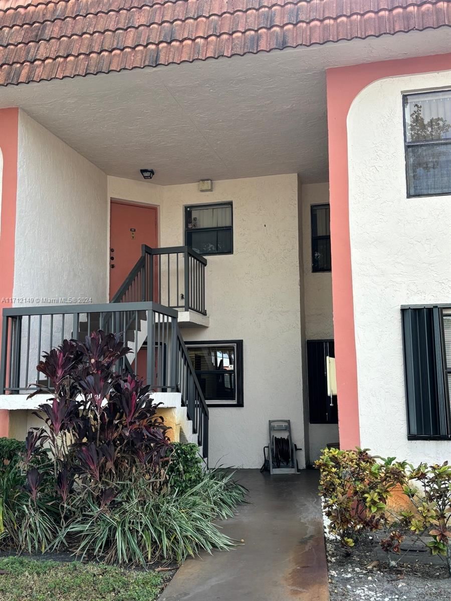 Real estate property located at 852 209th St #102, Miami-Dade, MONTEREY CONDO FOUR, Miami, FL