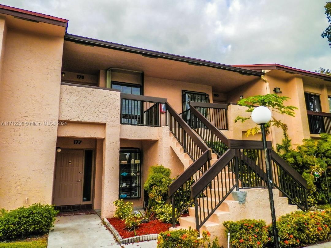 Real estate property located at 2257 15th St #180, Broward, MEADOWRIDGE CONDO, Deerfield Beach, FL