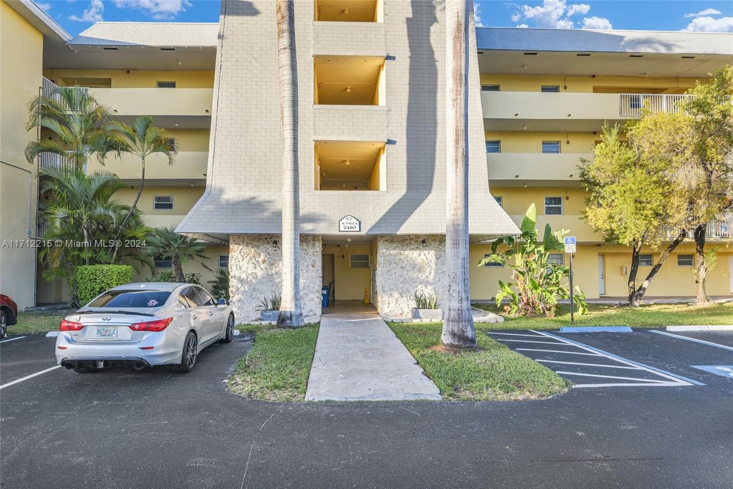 Real estate property located at 7410 82nd St K202, Miami-Dade, VILLAGE AT DADELAND CONDO, Miami, FL