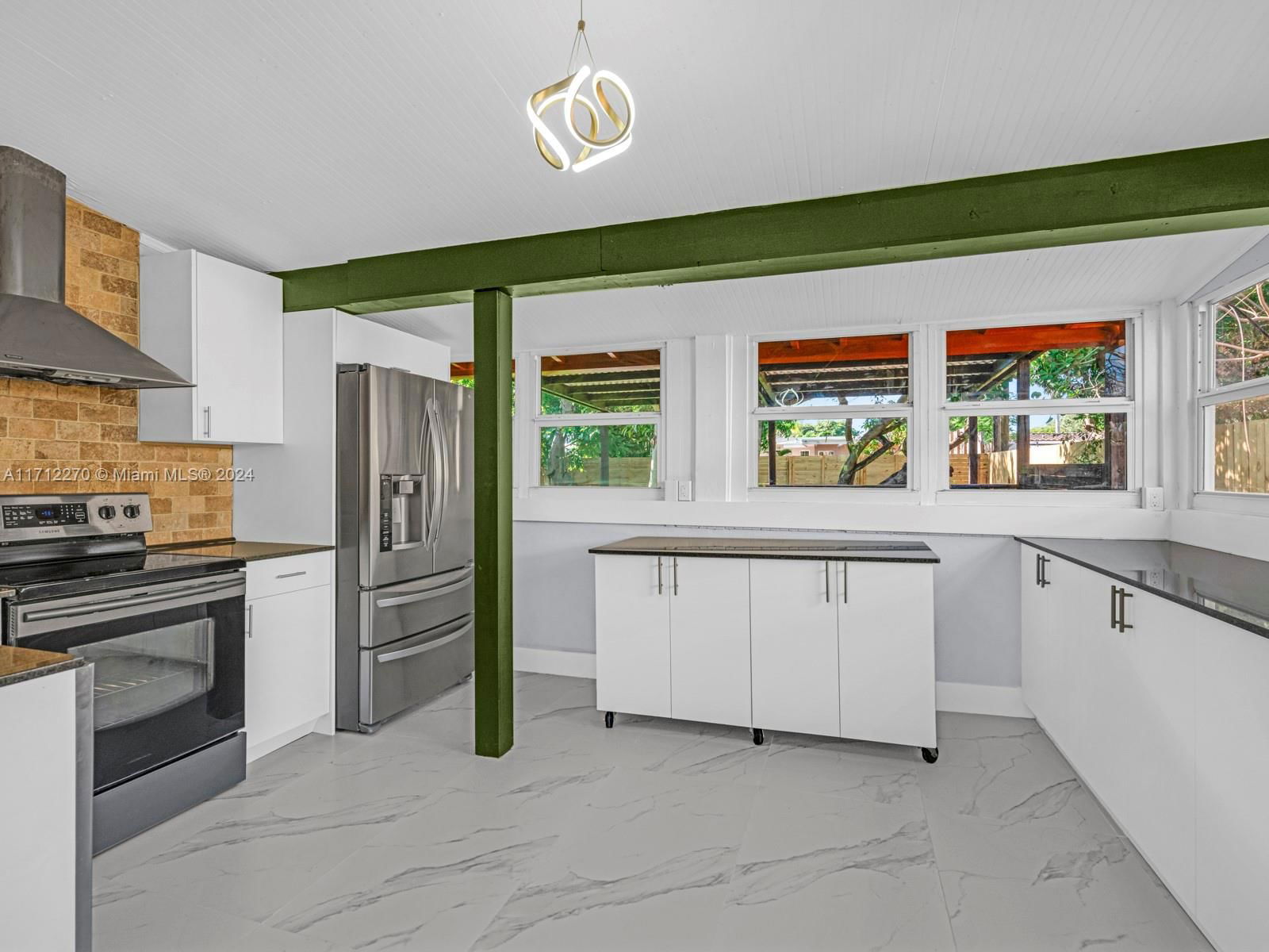 Real estate property located at 1633 5th Ave, Broward, Progresso, Fort Lauderdale, FL