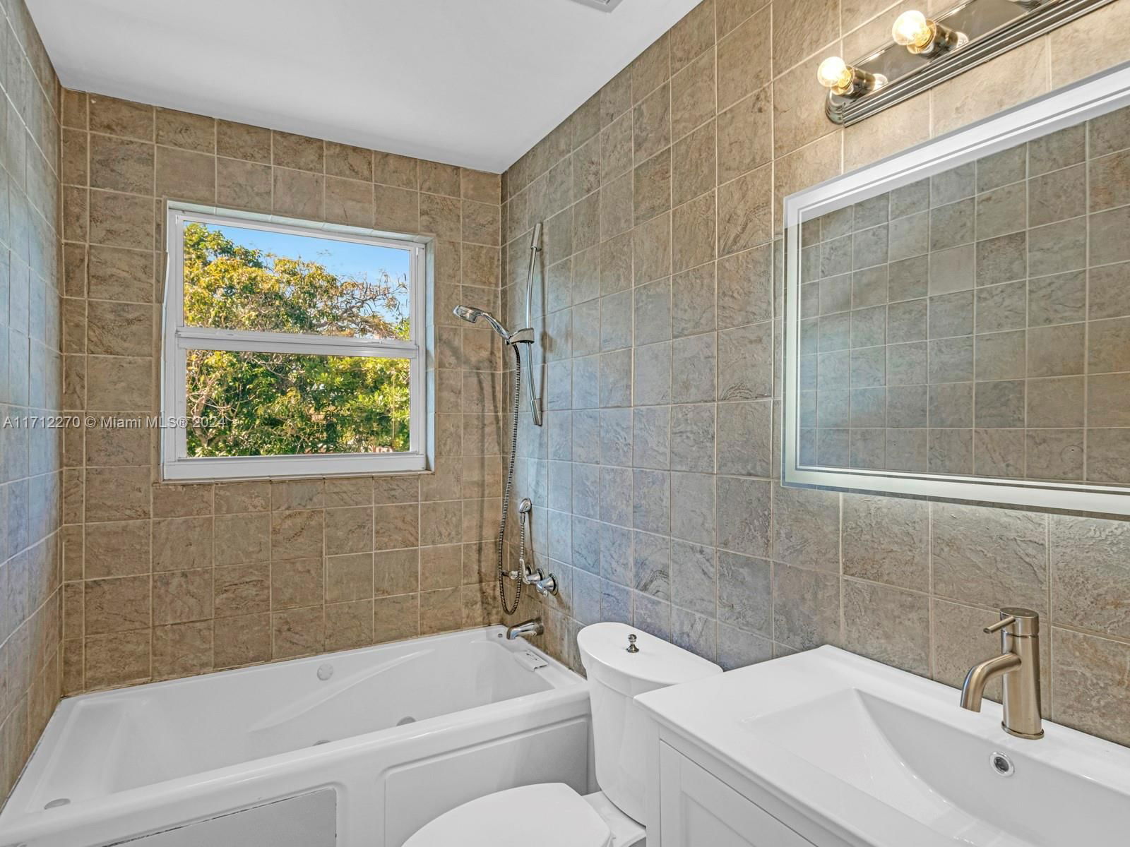 Real estate property located at 1633 5th Ave, Broward, Progresso, Fort Lauderdale, FL