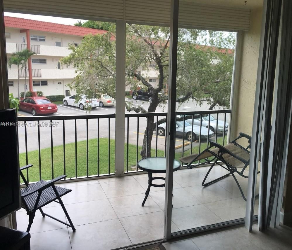 Real estate property located at 311 Hollybrook Dr #202, Broward, HOLLYBROOK GOLF, Pembroke Pines, FL