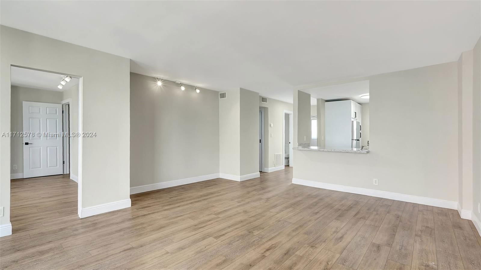 Real estate property located at 2200 33rd Ave #17H, Broward, White Egret Condo, Fort Lauderdale, FL