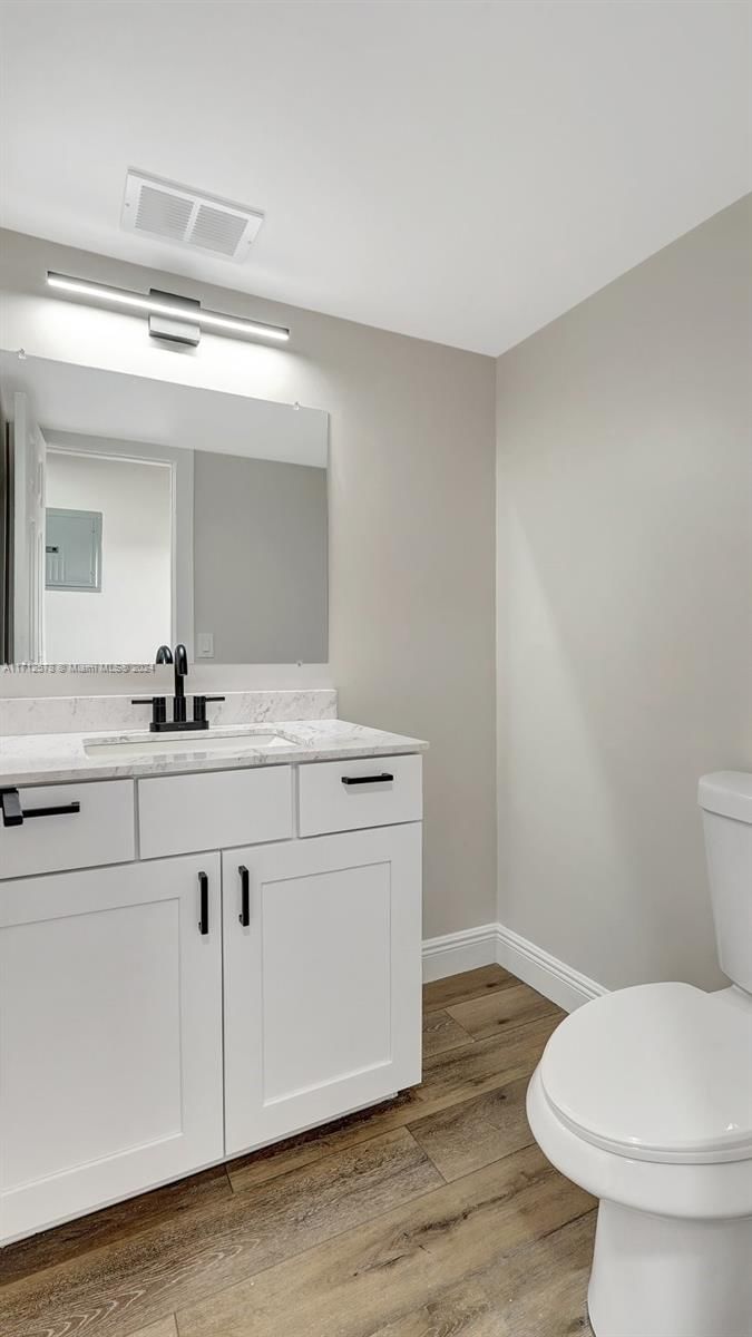 Real estate property located at 2200 33rd Ave #17H, Broward, White Egret Condo, Fort Lauderdale, FL
