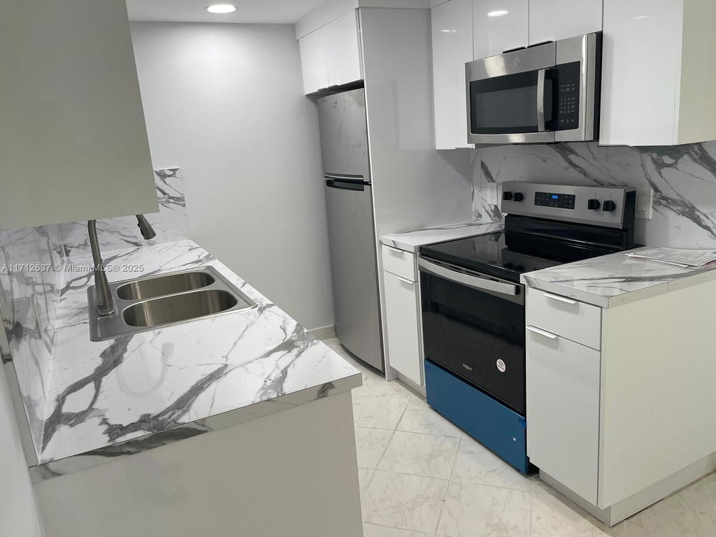 Real estate property located at 4069 Cornwall D #4069, Palm Beach, Century Villa, Boca Raton, FL