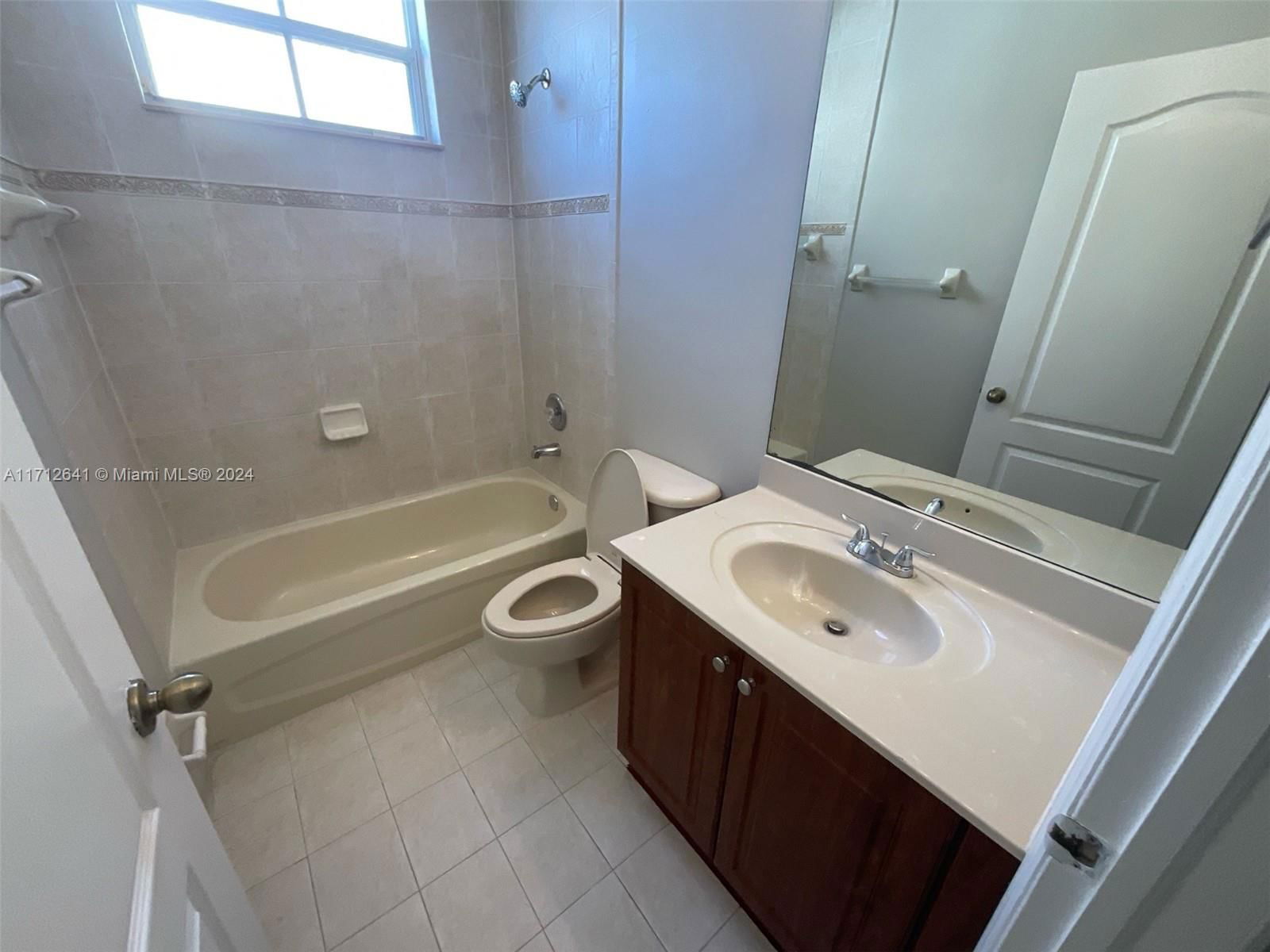 Real estate property located at 17833 87th Pl, Miami-dade, Century Gardens, Hialeah, FL