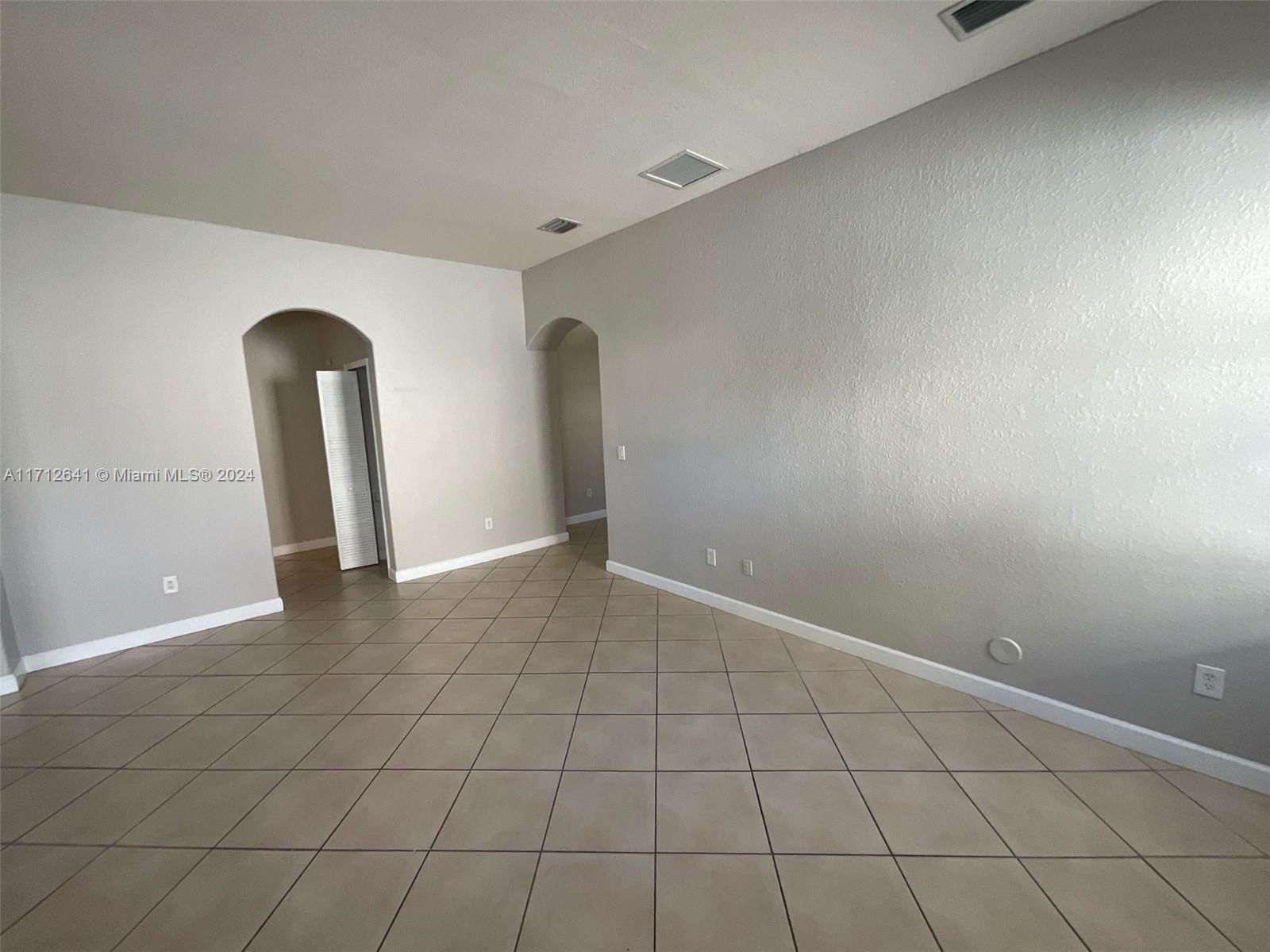Real estate property located at 17833 87th Pl, Miami-dade, Century Gardens, Hialeah, FL