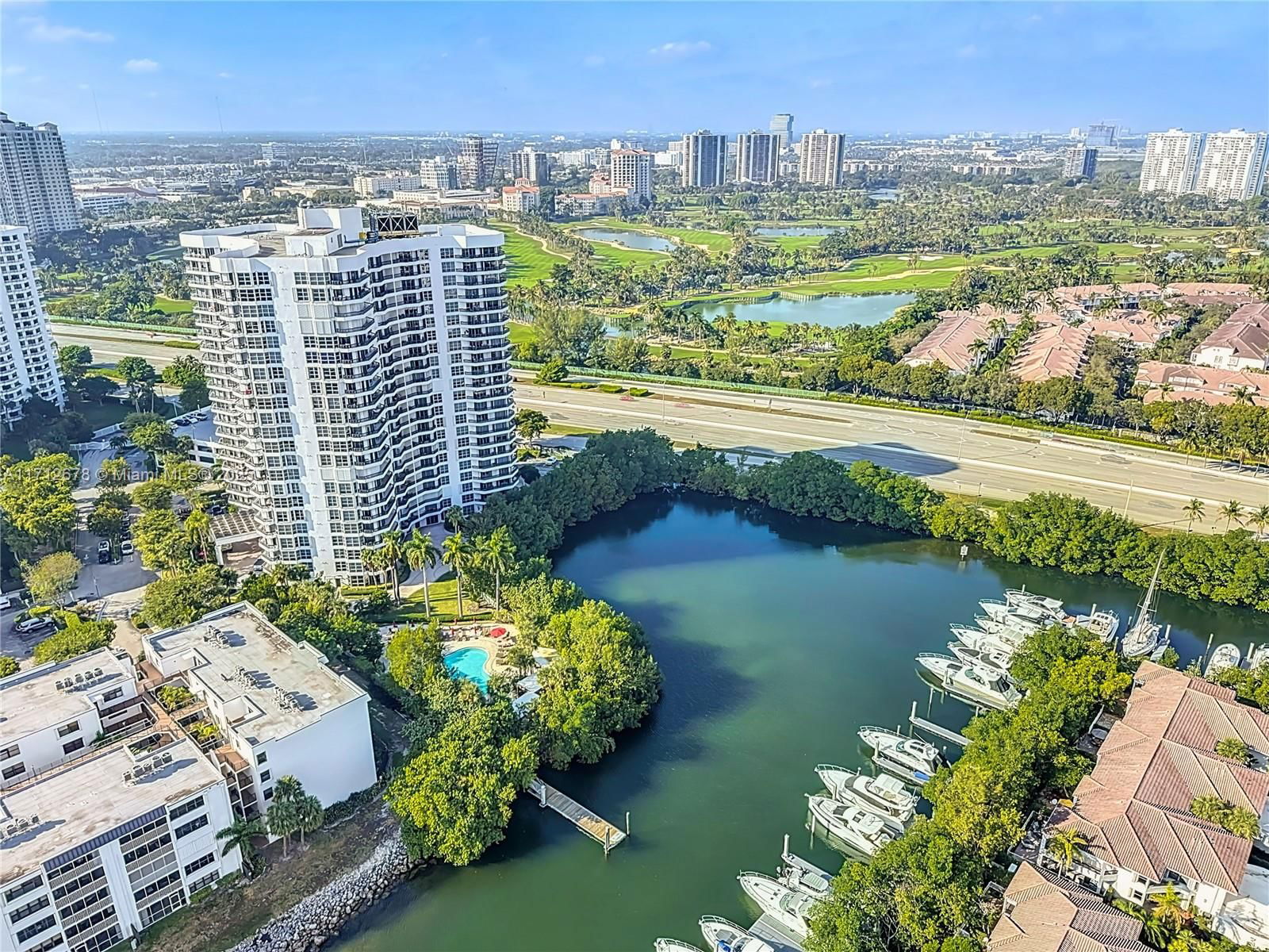 Real estate property located at 3530 Mystic Pointe Dr #3206, Miami-Dade, MYSTIC POINTE TOWER 500 C, Aventura, FL