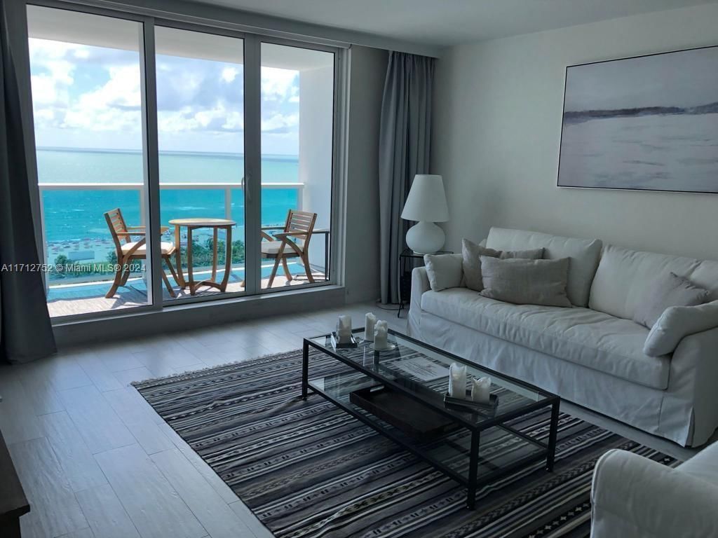 Real estate property located at 2301 Collins Ave #1239, Miami-Dade, RONEY PALACE CONDO, Miami Beach, FL