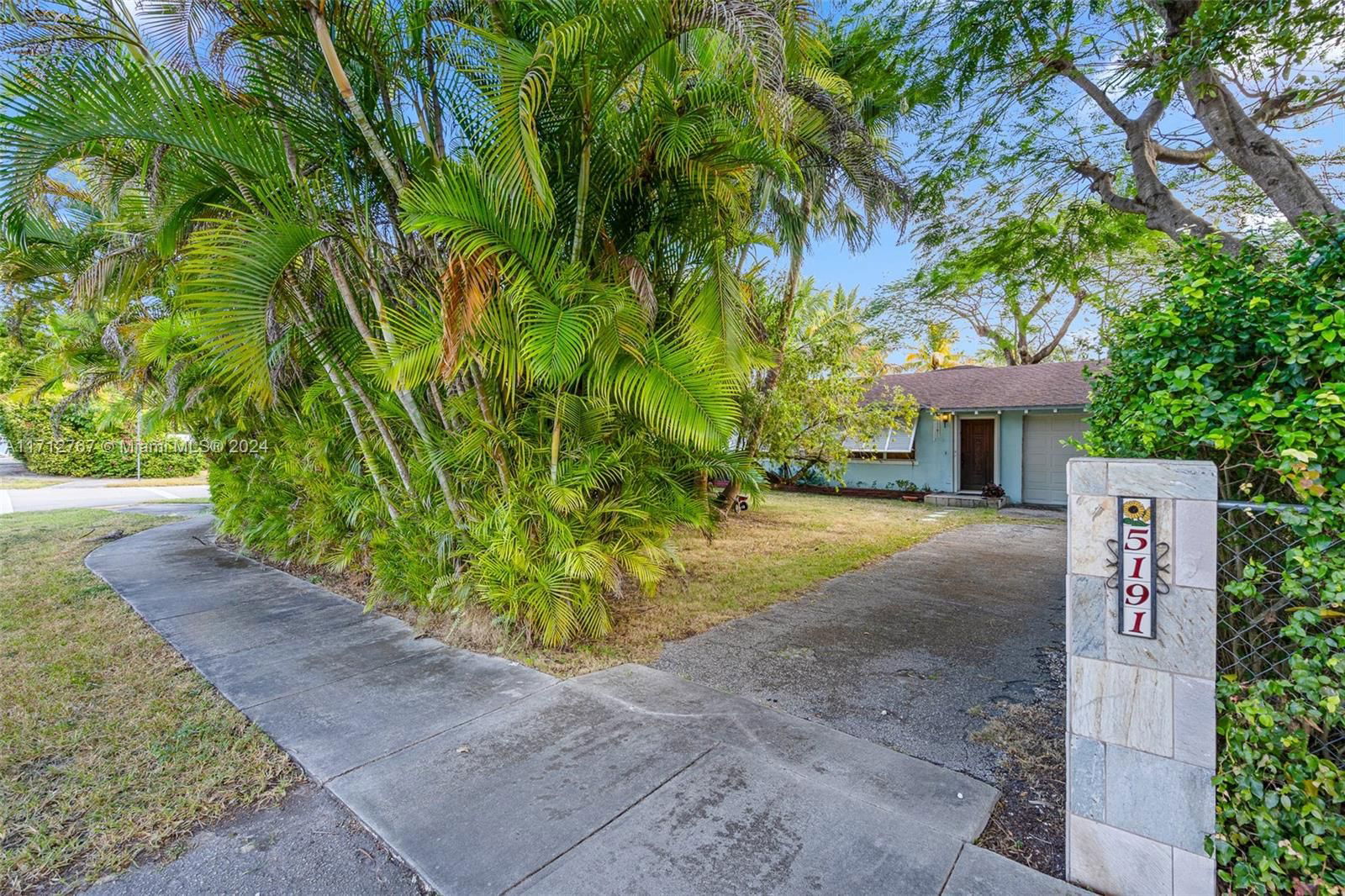 Real estate property located at 5191 67th Ave, Miami-Dade, BLUE HGTS, South Miami, FL