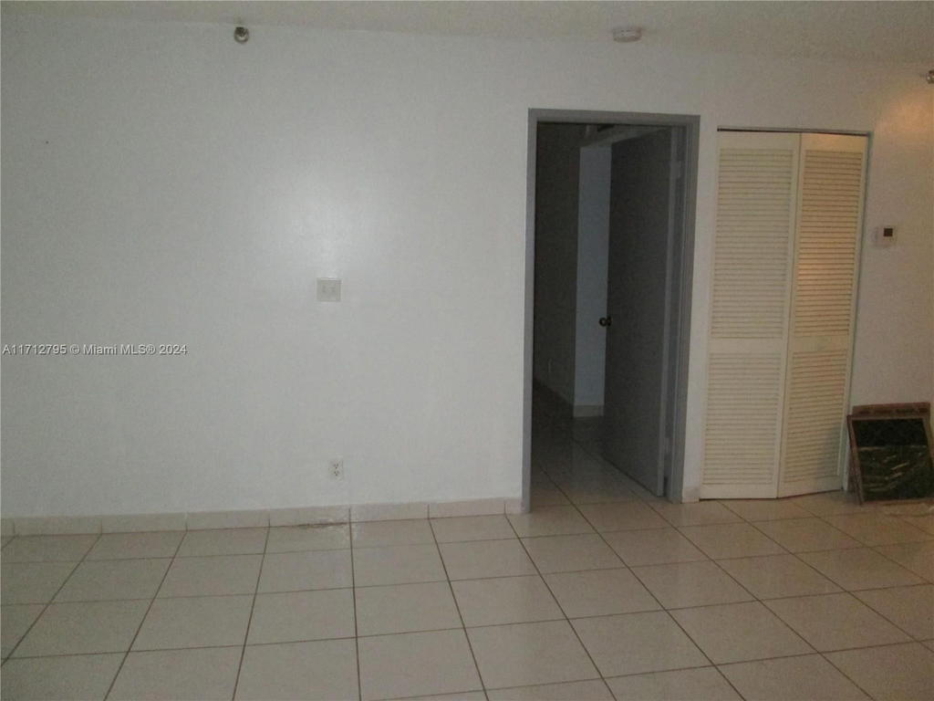 Real estate property located at 290 174th St #404, Miami-dade, Winston Towers 700 Condo, Sunny Isles Beach, FL