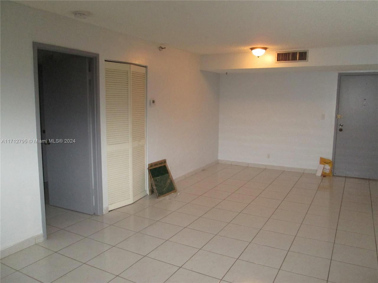 Real estate property located at 290 174th St #404, Miami-dade, Winston Towers 700 Condo, Sunny Isles Beach, FL