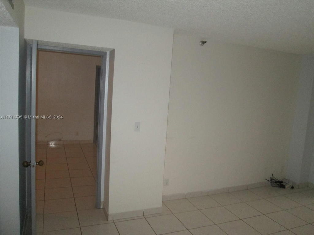 Real estate property located at 290 174th St #404, Miami-dade, Winston Towers 700 Condo, Sunny Isles Beach, FL