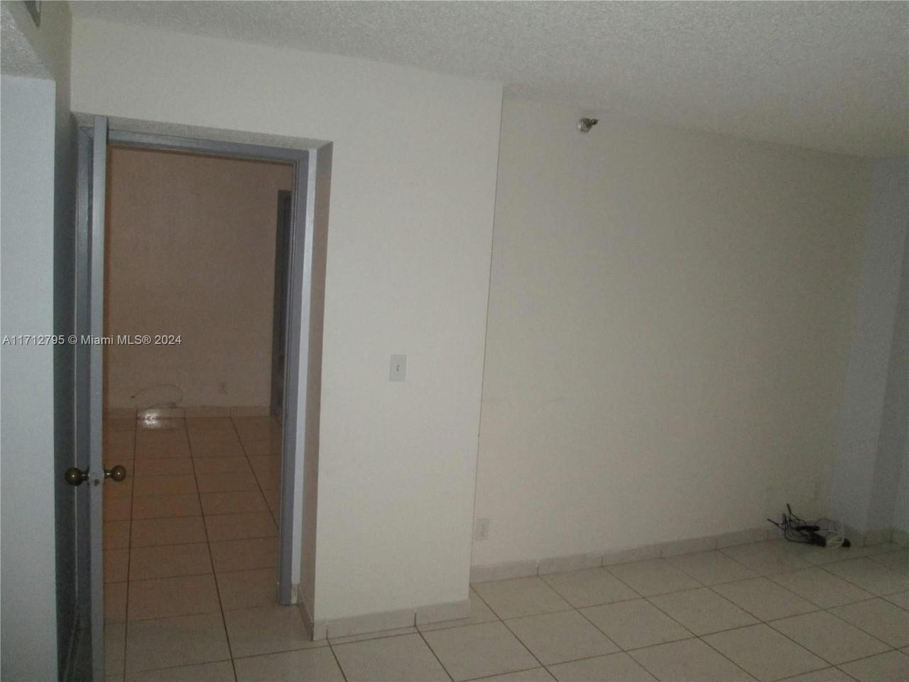 Real estate property located at 290 174th St #404, Miami-dade, Winston Towers 700 Condo, Sunny Isles Beach, FL