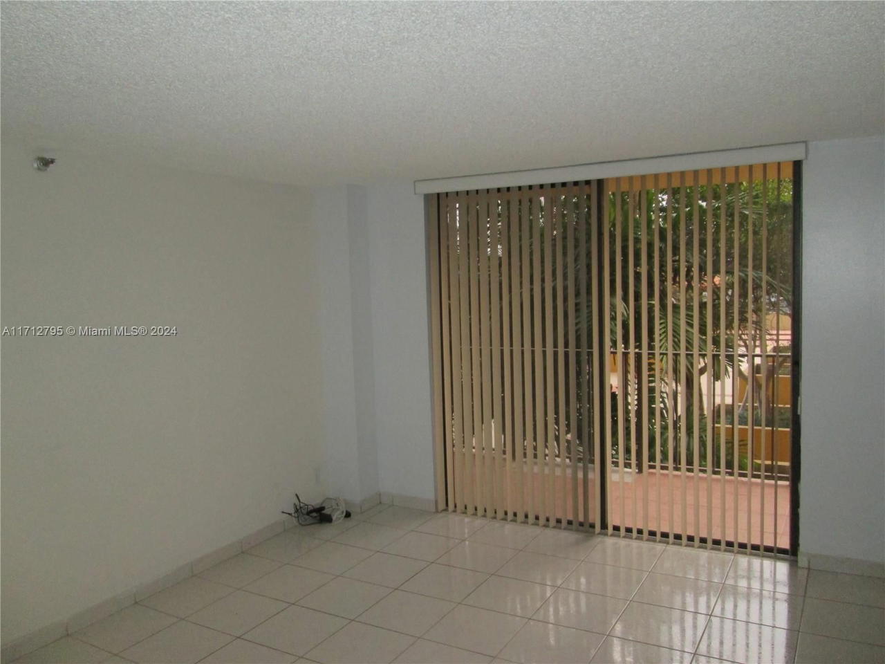 Real estate property located at 290 174th St #404, Miami-dade, Winston Towers 700 Condo, Sunny Isles Beach, FL