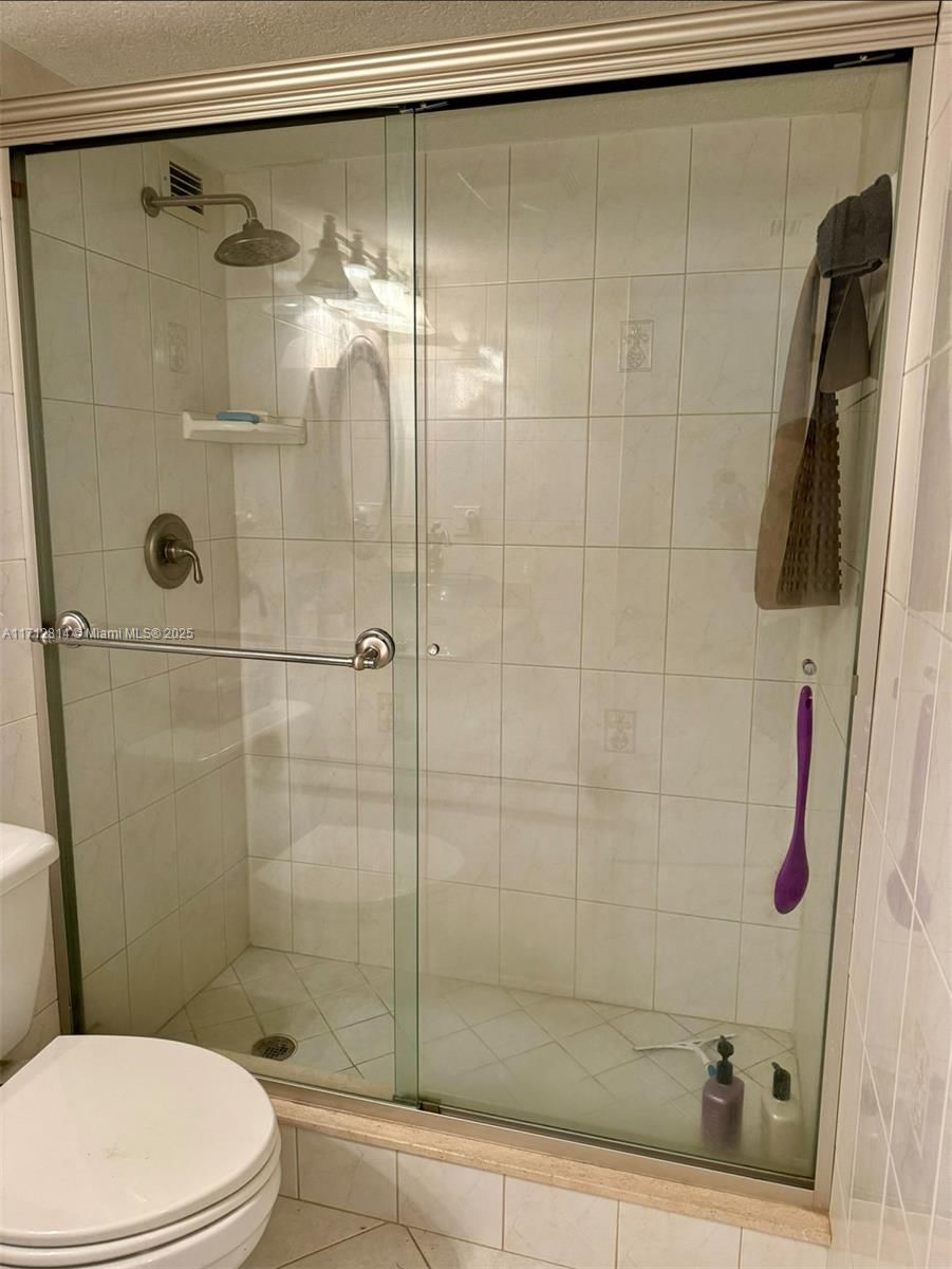 Real estate property located at 1400 Ocean Dr #506, Broward, Trafalgar Towers Condomin, Hollywood, FL