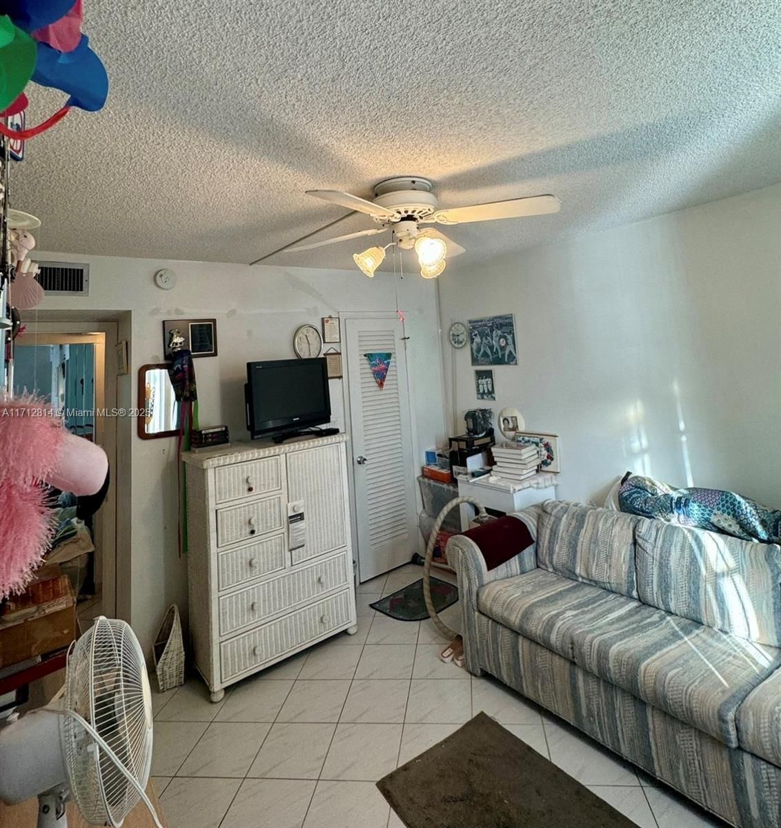 Real estate property located at 1400 Ocean Dr #506, Broward, Trafalgar Towers Condomin, Hollywood, FL