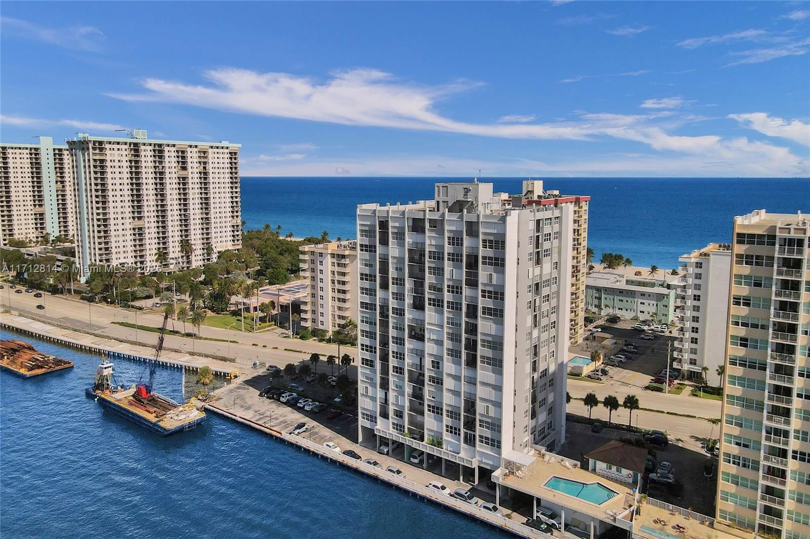 Real estate property located at 1400 Ocean Dr #506, Broward, Trafalgar Towers Condomin, Hollywood, FL