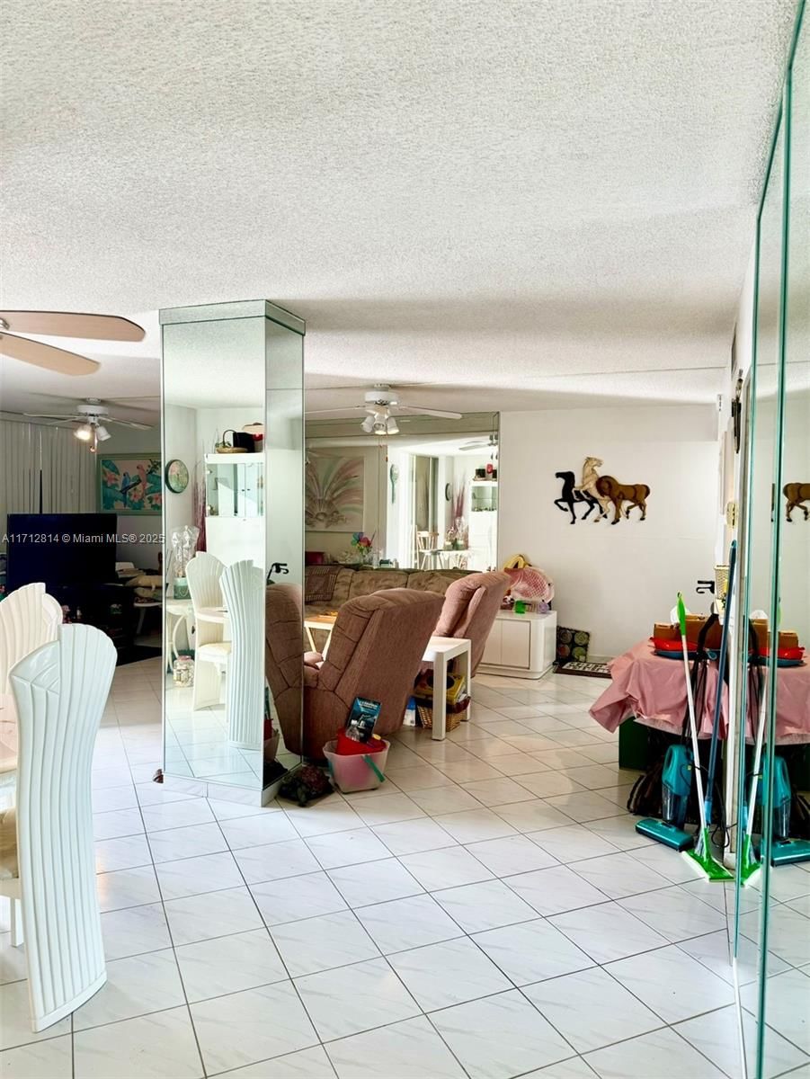 Real estate property located at 1400 Ocean Dr #506, Broward, Trafalgar Towers Condomin, Hollywood, FL