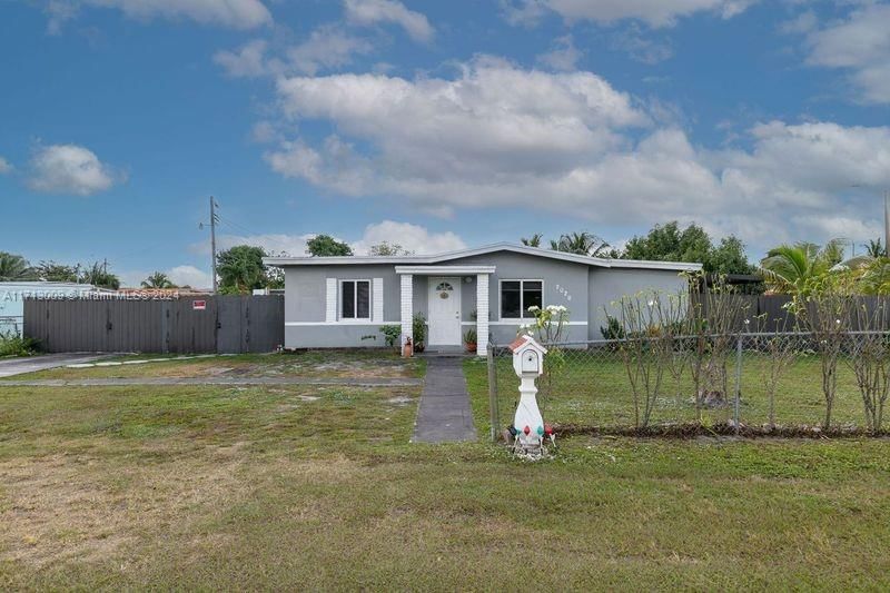 Real estate property located at 2020 126th St, Miami-Dade, NICHOLS GOLF ESTATES, Miami, FL