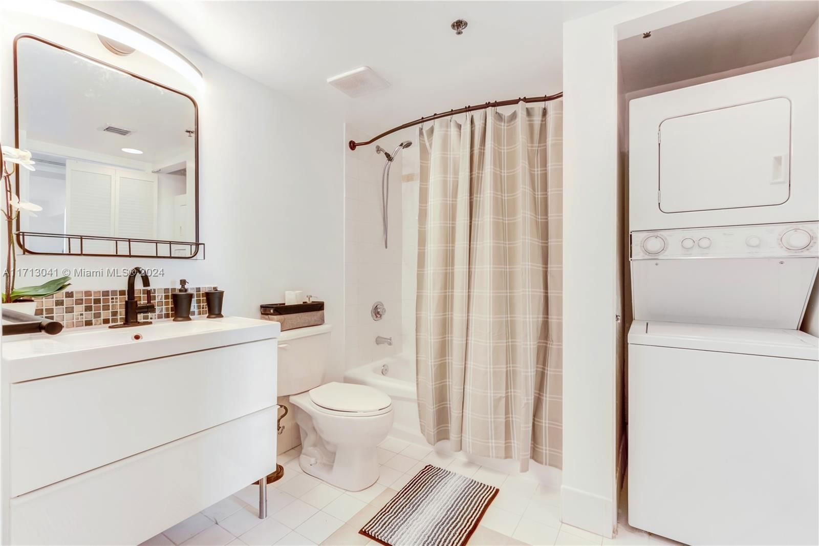Real estate property located at 1200 Brickell Bay Dr #2421, Miami-dade, The Club At Brickell Bay, Miami, FL