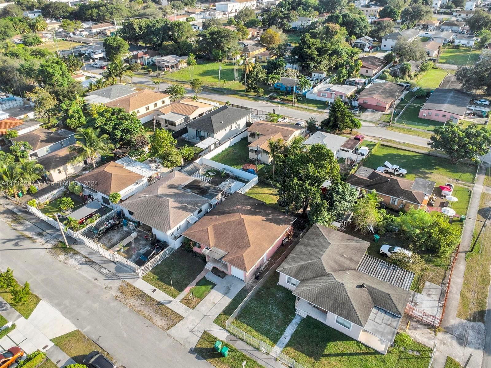 Real estate property located at 2982 49th St, Miami-dade, Home Owners Paradise, Miami, FL