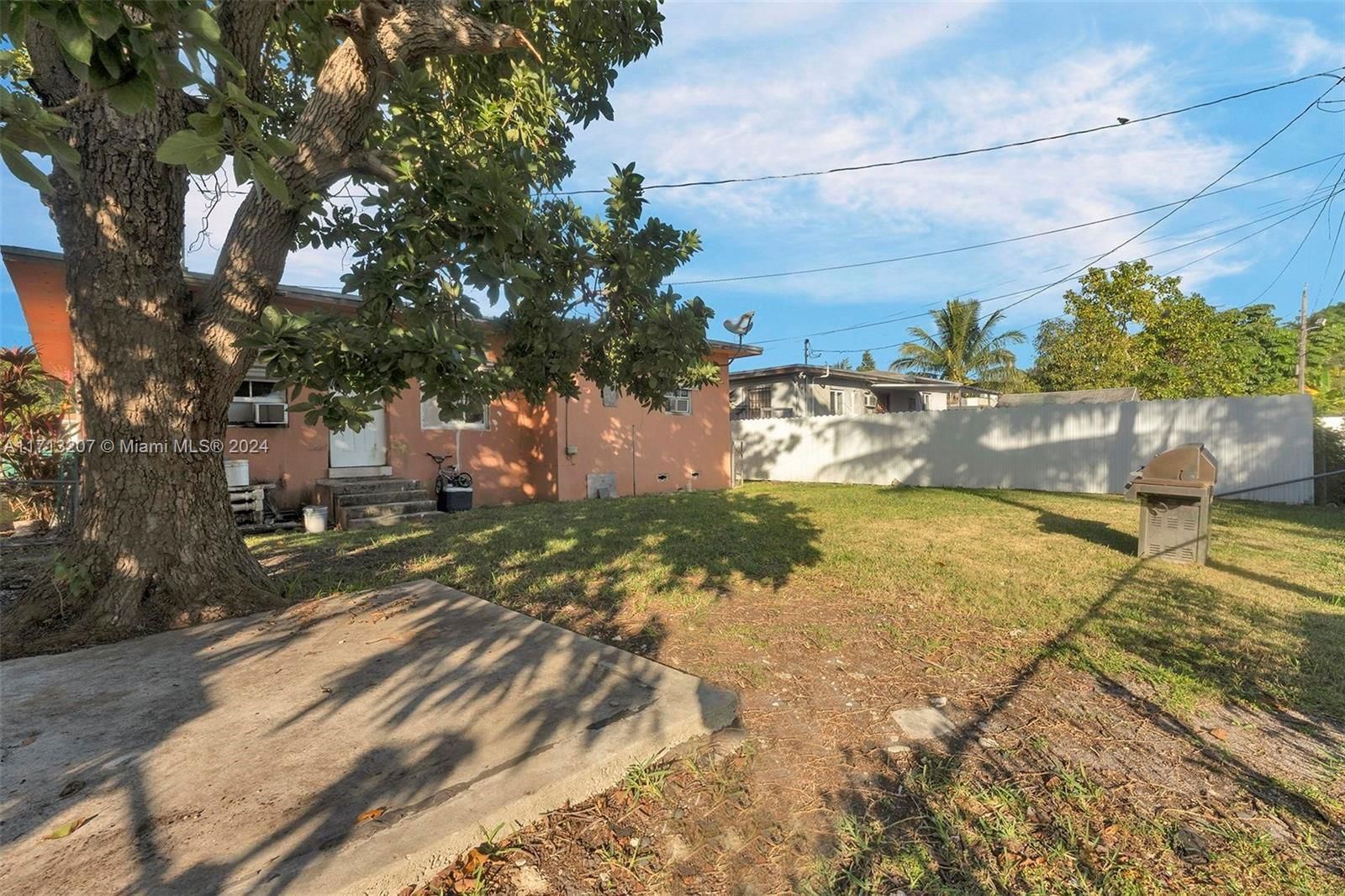 Real estate property located at 2982 49th St, Miami-dade, Home Owners Paradise, Miami, FL
