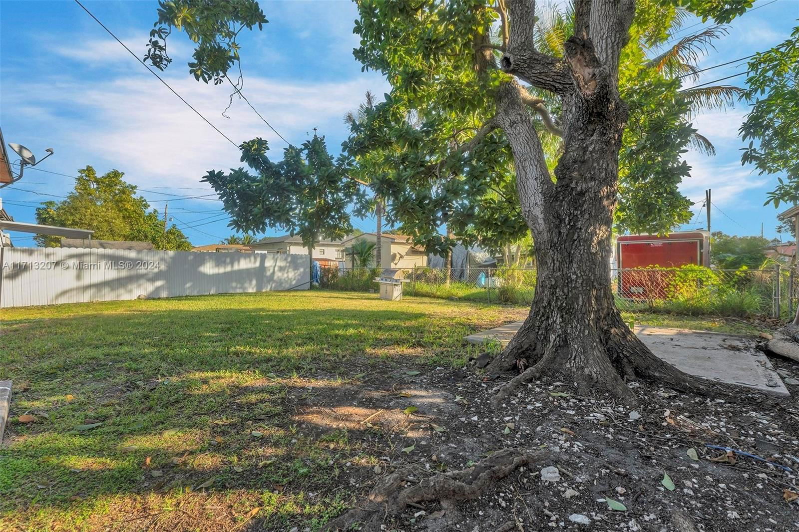 Real estate property located at 2982 49th St, Miami-dade, Home Owners Paradise, Miami, FL