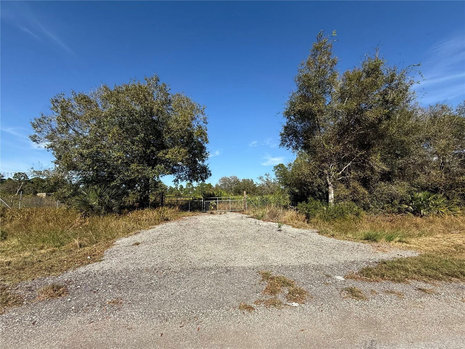 Real estate property located at 839 APPALOOSA AVE, Hendry, Montura Ranch Estates, Clewiston, FL